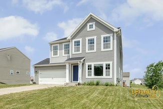 1719 Crescent Pointe Dr SE, Caledonia, MI 49316