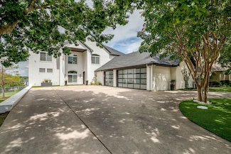 1917 Spinnaker Ln, Azle, TX 76020