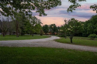 646 E 800 Rd, Lawrence, KS 66047