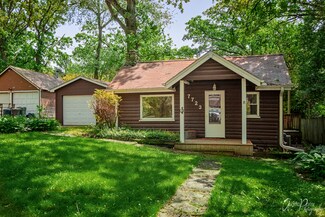 7723 Cedar Rd, Wonder Lake, IL 60097