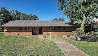 440 Wildwood Ln, Burleson, TX 76028