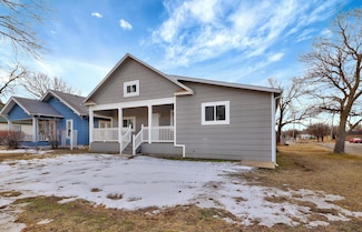 1423 W 1st St N, Wichita, KS 67203