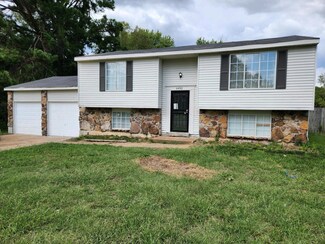 6492 Pinehill Park Dr, Memphis, TN 38141