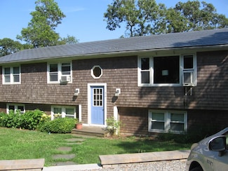 26 Waverly St, Vineyard Haven, MA 02568