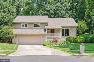 136 Briarwood Ct, Camp Hill, PA 17011