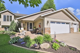 2005 Westwood Dr, Faribault, MN 55021