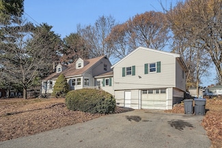 60 Baremeadow St, Methuen, MA 01844