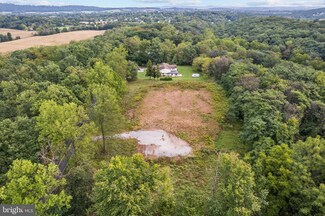 725 Cartref Rd, Etters, PA 17319