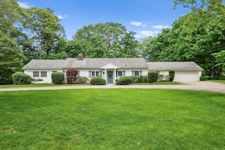 50 Bob White Ln, Wilton, CT 06897