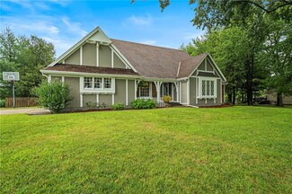 15901 Riggs Rd, Stilwell, KS 66085