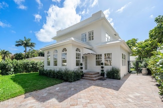 224 10th St, West Palm Beach, FL 33401