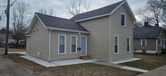 719 W 7th St, Waterloo, IA 50702