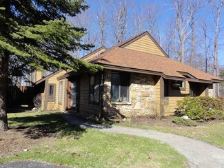 2710 Powder Ridge Rd, Hidden Valley, PA 15502