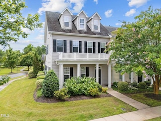 1048 Philpott Dr, Chapel Hill, NC 27517