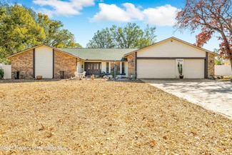 7948 Floral Dr, Weeki Wachee, FL 34607