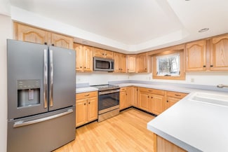 65 Hawthorn St, Wilder, VT 05088