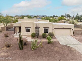 8595 N Hopdown Ave, Tucson, AZ 85742