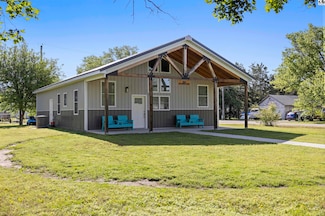 304 E Market St, Burrton, KS 67020