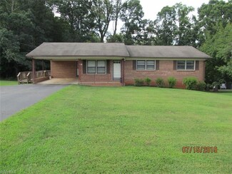 155 Rockford Rd, Dobson, NC 27017
