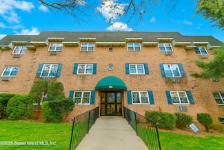 150 Colton St Unit 1C, Staten Island, NY 10305