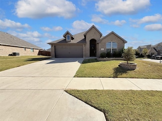 600 Bayonet Dr, White Settlement, TX 76108
