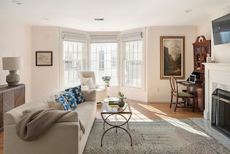 40 Joy St Unit 5, Boston, MA 02114