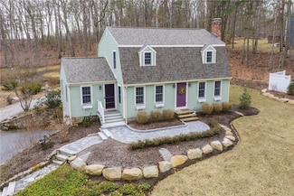 95 Winchester Dr, North Scituate, RI 02857
