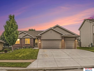 16413 Willow St, Omaha, NE 68136