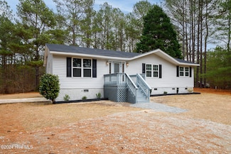 212 Tram Rd, West End, NC 27376