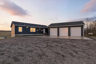 7255 Beahan Rd, Hubbardston, MI 48845