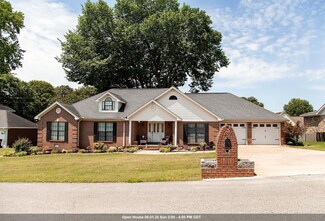 402 Madison Ave, Muscle Shoals, AL 35661