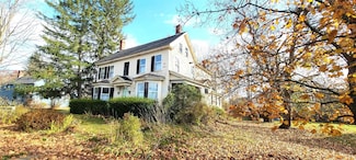 13 N Main St, Newmarket, NH 03857