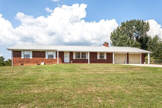6900 Fairview Rd, Corryton, TN 37721