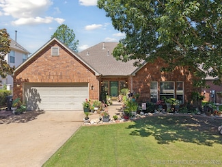 3404 N Battle Creek Dr, Broken Arrow, OK 74012
