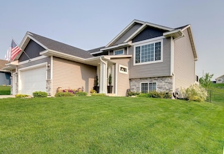 1102 Tikalsky St SE, New Prague, MN 56071