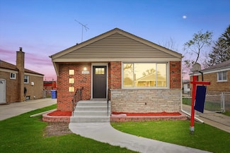 4144 W 82nd St, Chicago, IL 60652
