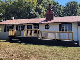 519 W Raleigh St, Siler City, NC 27344