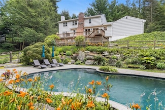 233 Upper Shad Rd, Pound Ridge, NY 10576