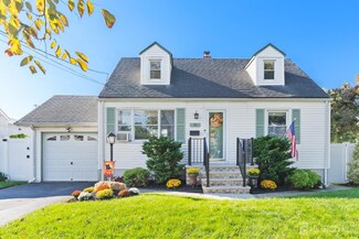 13 Meinzer St, Avenel, NJ 07001