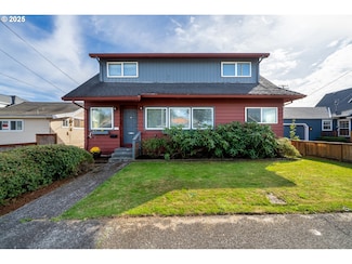 1307 3rd St, Tillamook, OR 97141