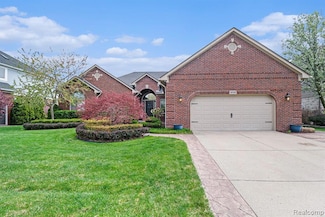 56188 Saint Andrews Dr, Macomb, MI 48042