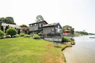 23 Wilson Dr, Narragansett, RI 02882