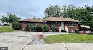 5803 Granite Ct, Pennsauken, NJ 08110