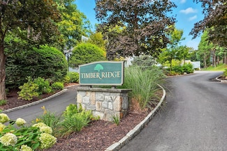 16 Timber Ridge, Mount Kisco, NY 10549