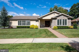 247 Cedar Ave, Hershey, PA 17033