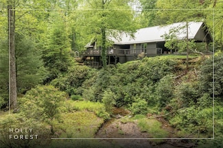2057 Black Oak Dr, Sapphire, NC 28774