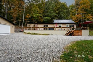 33200 Flat Run Rd, Albany, OH 45710