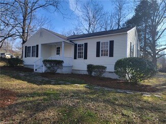 17 Circle Dr, Reidsville, NC 27320