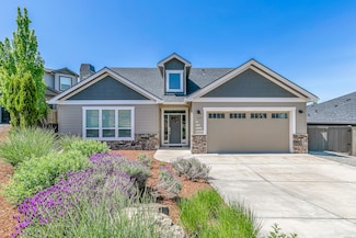1585 Palermo St, Medford, OR 97504