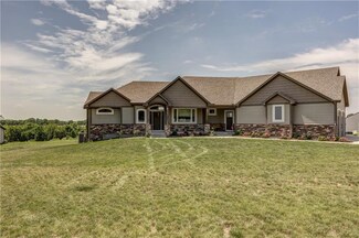 23326 S Victory Rd, Spring Hill, KS 66083